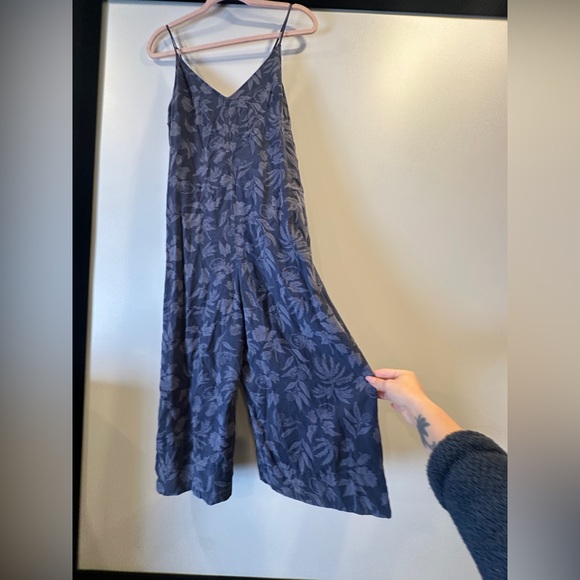 Patagonia Blue Floral June lake Jumpsuit - Picture 3 of 9